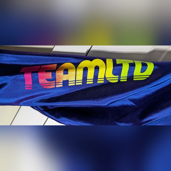 Team Ltd half zip reverseable pull over - Picture 2 of 4